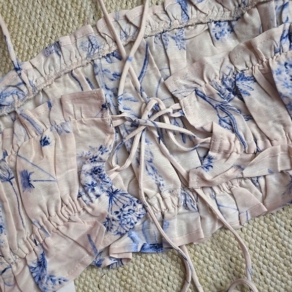 Strappy Open Back Crisscross Top - Picture 5 of 7